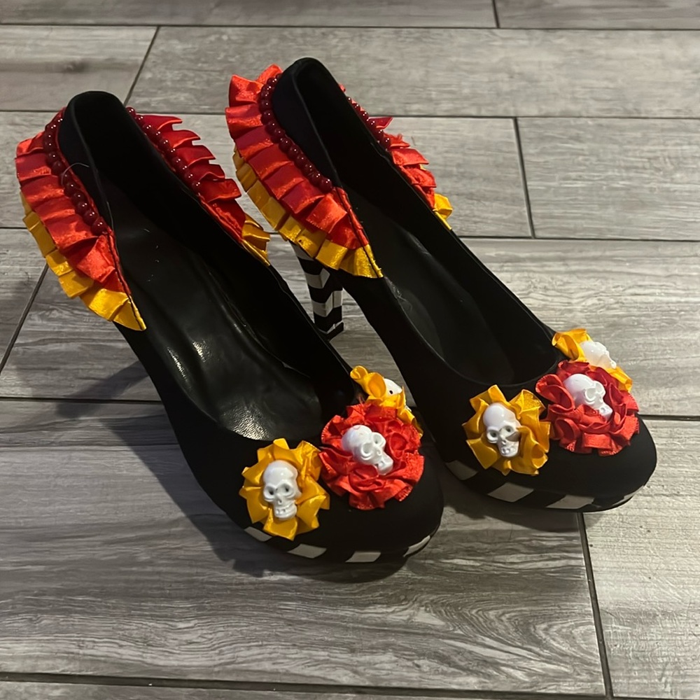 ELLIE HIGH HEELS SKELETON ZEBRA STRIPES DAY OF THE DEAD size 8 Great 4 Halloween